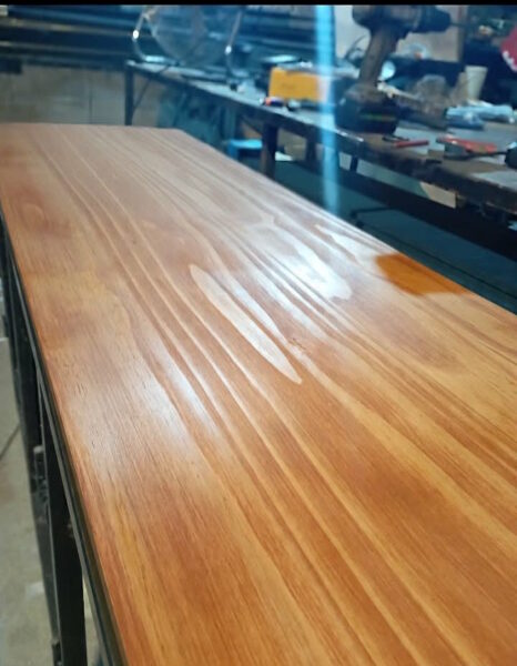 Mueble de hierro y madera fabricado a medida estilo industrial